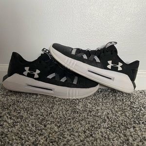 Under Armour Womens Volleyball Shoes